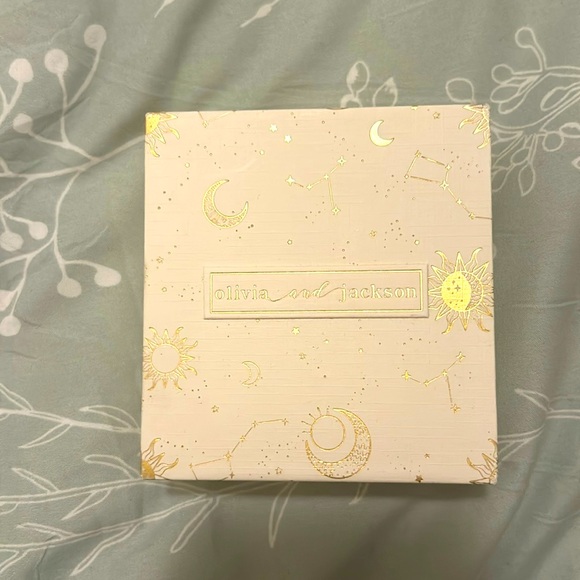 Jewelry Box - Picture 1 of 3